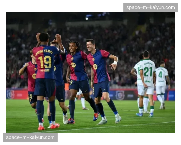 现场：诺坎普球迷高歌助威，巴萨半场控球率高达68%却零射正